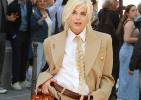 Selma Blair, revoltată că medicii i-au ignorat simptomele sclerozei multiple: „Mi-au trebuit 30 de ani ca să fac un RMN”