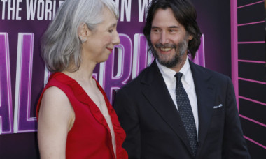 Keanu Reeves, apariție romantică alături de iubita lui, la premiera „Ballerina”. Complicitate tandră și o normalitate cuceritoare