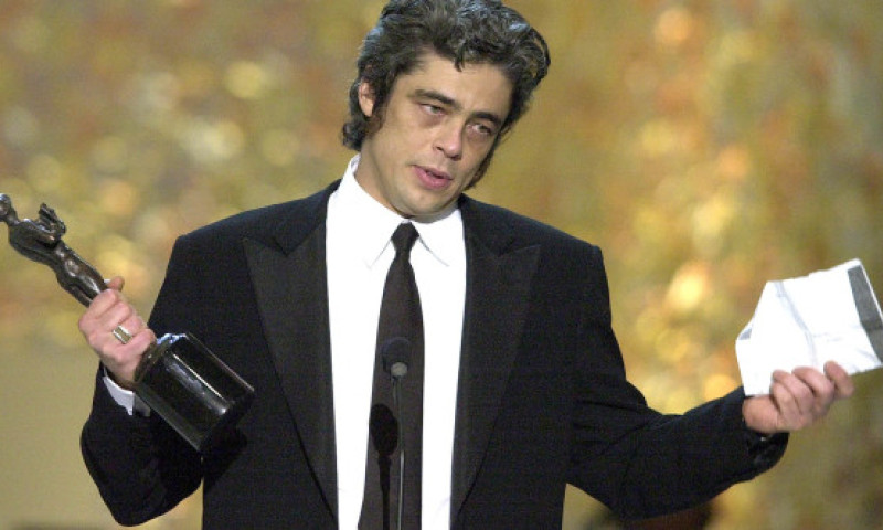 În 2001 a luat Oscarul și la trei zile după, rudele îi spuneau să se facă avocat. Benicio del Toro: "Actoria îi neliniștea foarte tare"