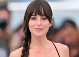 Dakota Johnson, despre cel mai stânjenitor moment din carieră. Cine a contactat-o ​​după acel „dezastru”. „Nu-mi venea să cred!”