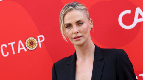 De ce refuză Charlize Theron să dezvăluie numele regizorului care i-a făcut avansuri la o audiție: „Îmi place că stă pe jar!”