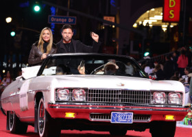 Fostul soț al lui Denise Richards cheltuie o sumă imensă în fiecare lună, deși nu are niciun venit. A început războiul divorțului