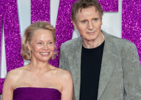 Cum a liniștit-o Liam Neeson pe Pamela Anderson pe platourile „The Naked Gun”: „N-am mai trăit niciodată așa ceva”