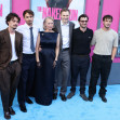 Liam Neeson și Pamela Anderson, însoțiți de copiii lor la premiera „Naked Gun”/ Profimedia