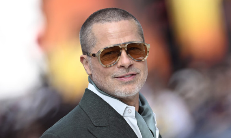 De ce arată Brad Pitt atât de tânăr la 62 de ani. Ce spune celebrul chirurg plastician Terry Dubrow despre transformarea actorului