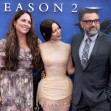 Jenna Ortega, alături de părinții ei Natalie și Edward la premiera serialului „Wednesday”/  Profimedia