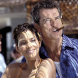 halle berry si pierce brosnan, die another day (4)