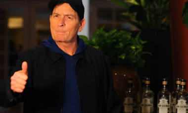 Charlie Sheen își spune povestea reală, după o viață de excese, la 8 ani după ce a renunțat la vicii: Iertarea e un proces în evoluție