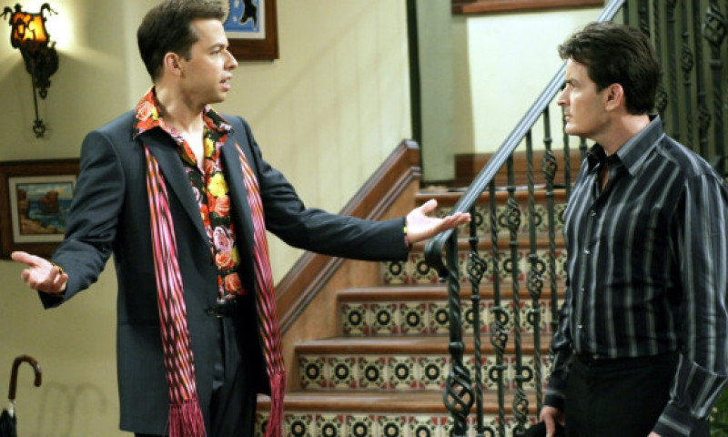 Adevărul despre relația dintre Charlie Sheen și colegul său, Jon Cryer. Actorul a rupt tăcerea: „Nu am mai vorbit de ani de zile”