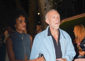 O seară plină de distracție în Paris. Vincent Cassel și tânăra lui iubită, la concertul lui Drake. Narah, super șic în fustă mini