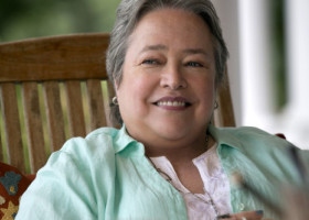 Kathy Bates, furioasă pe cei care spun că a slăbit 45 kg doar cu Ozempic: "Mi-a luat ani să ajung aici". Transformarea e remarcabilă