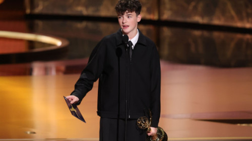 Puștiul din „Adolescence” și-a întâlnit idolul. Momentul dulce, viral pe rețelele sociale. Owen Cooper, atât de emoționat
