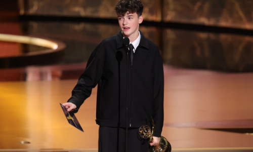 Puștiul din „Adolescence” și-a întâlnit idolul. Momentul dulce, viral pe rețelele sociale. Owen Cooper, atât de emoționat