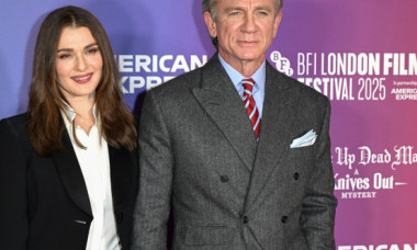 Daniel Craig, de mână cu frumoasa Rachel Weisz, la premiera celui mai nou film din franciza „Knives Out”. „Un cuplu minunat!”