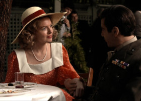 Diane Keaton nu a fost căsătorită niciodată, dar avea doi copii. S-a iubit cu bărbați celebri, printre care Al Pacino și Woody Allen