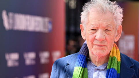 Promite să nu încetinească ritmul. La 86 de ani, Ian McKellen insistă că va relua rolul Gandalf în noul film Stăpânul Inelelor