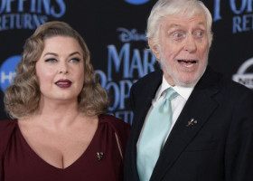 „Ea este forța care-l ține atât de energic și viu!” Dezvăluiri despre povestea de iubire trăită de Dick Van Dyke, la aproape 100 de ani