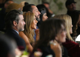 Îndrăgostită și fericită. Jennifer Aniston, la primul Crăciun împreună cu Jim Curtis. Actrița a postat imagini rare din casa ei