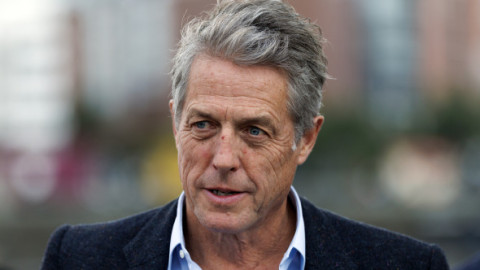 Mărturisirea lui Hugh Grant l-a șocat pe Justice Smith. „Am întrebat-o pe Rosamund Pike: Crezi că a fost serios sau doar britanic?”