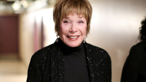 Shirley MacLaine, ieșire rară în public, la 91 de ani. De ce a refuzat să joace în "Breakfast at Tiffany's" în locul lui Audrey Hepburn