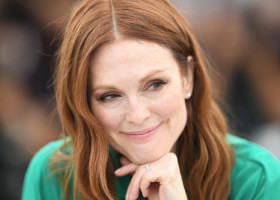 Julianne Moore, la 65 de ani. Peste 100 de roluri, cinci nominalizări la Oscar, o căsnicie de succes și doi copii pe care îi adoră