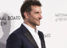 Bradley Cooper rupe tăcerea despre zvonurile privind operațiile estetice: „Oamenii îmi spun că arăt prea bine”