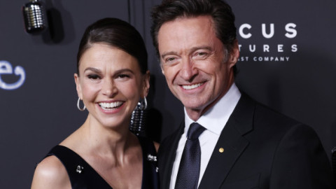 Hugh Jackman și Sutton Foster, gesturi tandre pe plajele din Costa Rica. Nu-și mai ascund sentimentele și zâmbetele