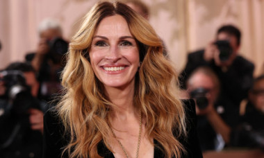 Sunt căsătoriți de peste 20 de ani, dar se iubesc în continuare. Julia Roberts, în ipostaze tandre alături de soțul ei