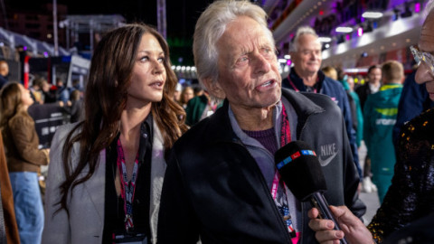 Părinți mândri și fericiți. Catherine Zeta-Jones și Michael Douglas, vacanță inedită în Antarctica alături de copiii lor
