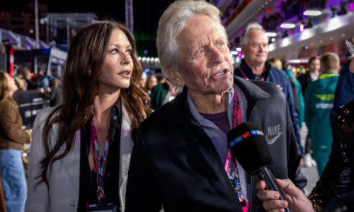 Părinți mândri și fericiți. Catherine Zeta-Jones și Michael Douglas, vacanță inedită în Antarctica alături de copiii lor