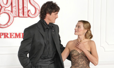 Chimie pe ecran, dar și în viața reală. Margot Robbie și Jacob Elordi au atras toate privirile la premiera filmului „Wuthering Heights”