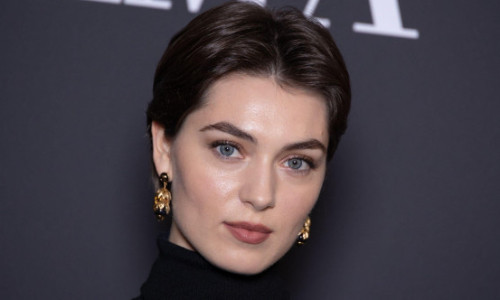 Cine e Anamaria Vartolomei, actrița din România care a cucerit Franța și acum și Hollywood. Primii ani i-a trăit într-un sat mic