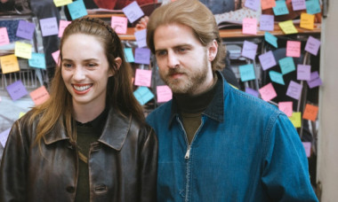 Maya Hawke s-a căsătorit. Uma Thurman și Ethan Hawke, doi părinți emoționați. Primele imagini cu tânăra actriță în rochie de mireasă