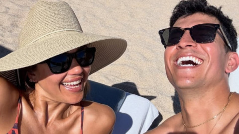 Jessica Alba, joacă și tandrețe pe plajă, alături de noul iubit. Ea parcă a înflorit după divorț, el e topit să o aibă aproape