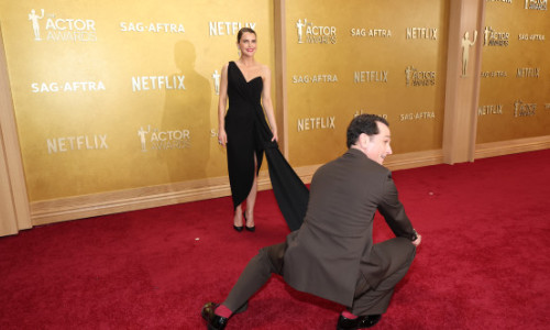 Ea joacă în „Diplomata”, el în „The Beast In Me”. Soții Keri Russell și Matthew Rhys au făcut furori la Actor Awards