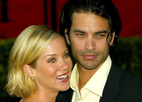 Christina Applegate și-a dat seama chiar în ziua nunții că primul soț nu e potrivit pentru ea: "Eram la jumătatea drumului spre altar"