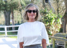 Helen Hunt, prima apariție în șase ani alături de fata ei. Makena Lei are 21 de ani și este cântăreață. Mama și fiica au mers la Paris