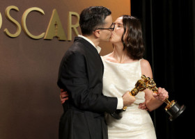 Cine este Natalie Musteață, regizoarea cu origini române premiată la Oscar 2026 alături de soțul ei. Ce spunea despre familia ei