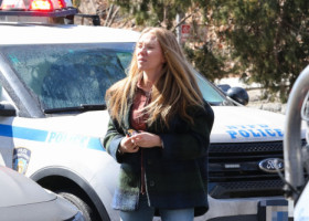 Scarlett Johansson, fără machiaj pe platourile „The Exorcist”. Actrița a surprins cu o apariție naturală în mijlocul filmărilor