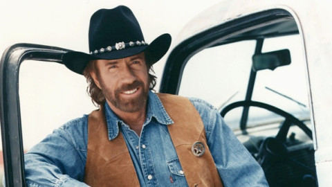 Cele mai cunoscute filme și seriale cu Chuck Norris. Rolurile care l-au transformat într-un star la Hollywood