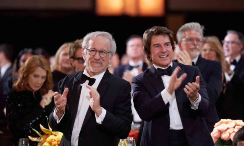 Steven Spielberg, adevărul despre cum e să lucrezi cu Tom Cruise. Ce face actorul în fiecare dimineață pe platourile de filmare