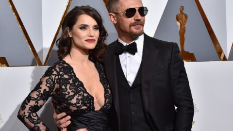 El a cucerit-o cu un ceai, ea cu glume obraznice. Soția lui Tom Hardy face comentarii rare despre căsnicia lor