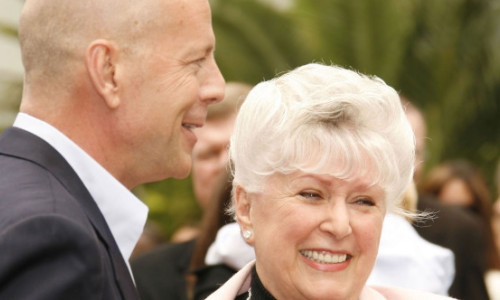 Mama lui Bruce Willis face de 22 de ani voluntariat în cadrul Poliției din Los Angeles. La 90 de ani, Marlene e considerată „legendă”