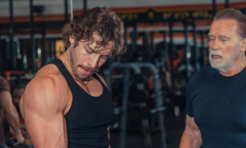 Fiul ilegitim al lui Arnold, campion la culturism. Tatăl lui celebru l-a antrenat, după ce mulți ani n-au avut nicio relație