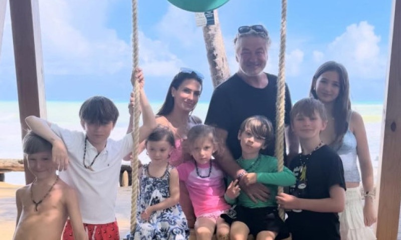 Alec Baldwin, pus la zid de propria fiică din cauza diferenței de vârstă dintre el și Hilaria: „Ăsta e abuz asupra vârstnicilor!”