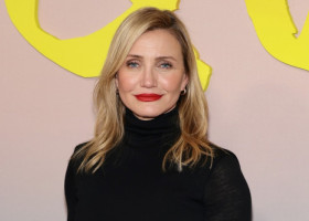 De la o apariție rară cu soțul în NYC, la o premieră șic pe covorul roșu. Cameron Diaz a strălucit alături de colegul Keanu Reeves