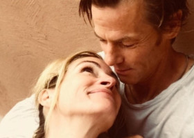 23 de ani de căsnicie, la fel de îndrăgostiți și azi. Julia Roberts și Danny Moder, întâlnire romantică pe Broadway