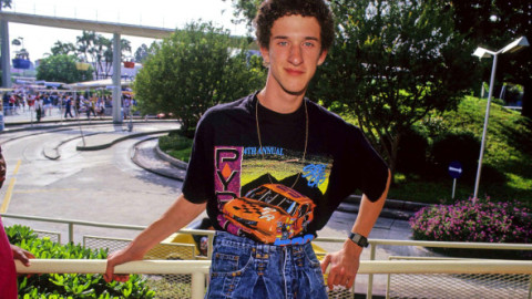 Dustin Diamond, plătit cu o sumă mizeră pentru reluările "Salvați de clopoțel". Cecul primit de Screech, dezvăluit de un prieten