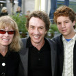 Martin Short, soția și fiul lor, henry