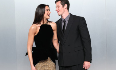 Cine este Callum Turner, actorul care s-a căsătorit în weekend cu Dua Lipa. E văzut ca posibil candidat pentru rolul James Bond